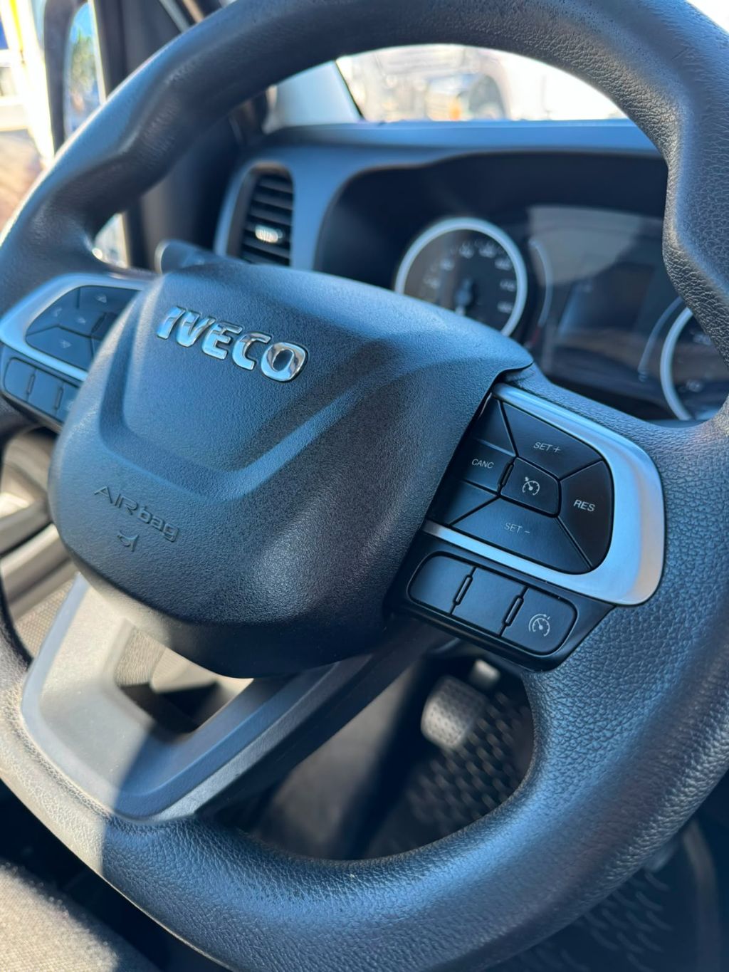 IVECO DAILY CHASSI 35-160 4X2  — foto 15
