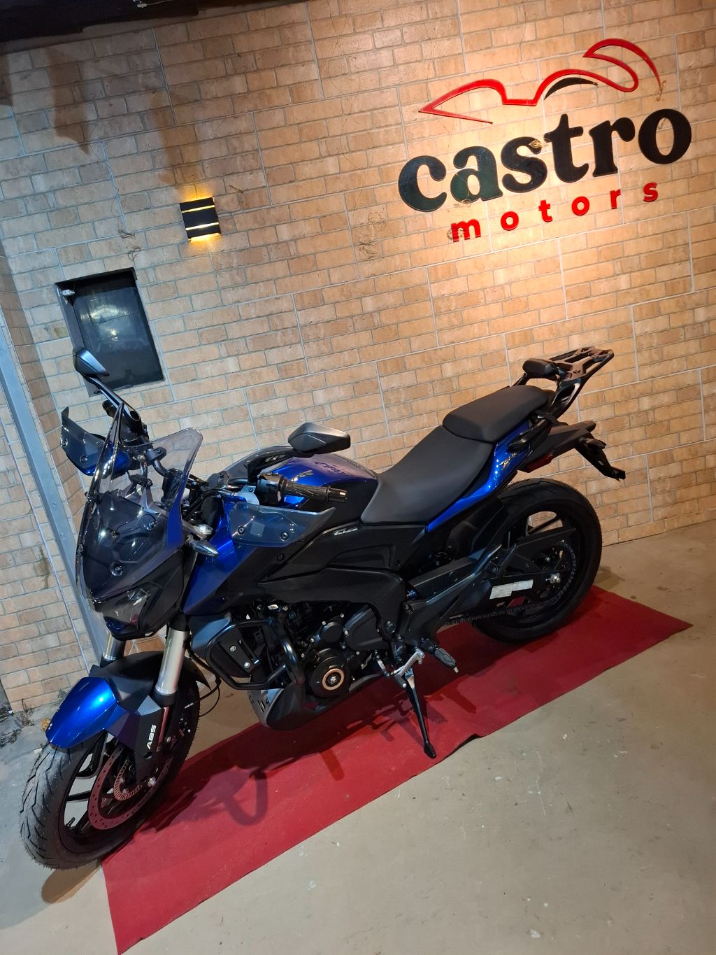 DOMINAR 400  — foto 1
