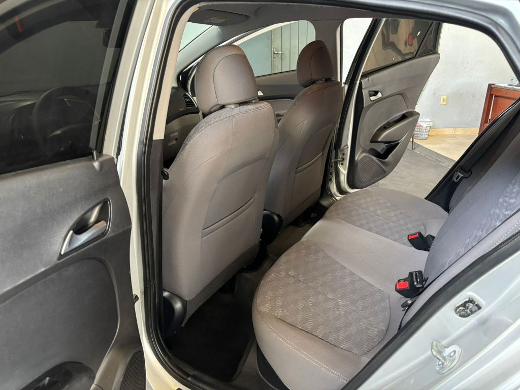 HB20S C.Plus/C.Style 1.6 Flex 16V Mec.4p — foto 3