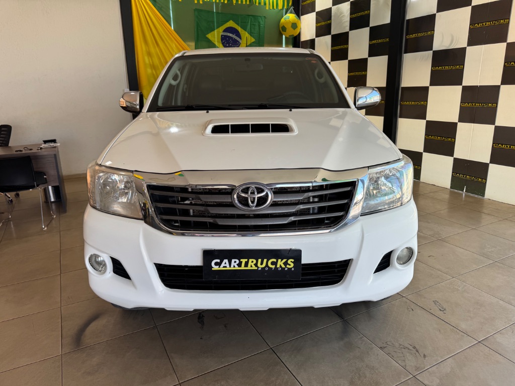 Hilux CD SRV D4-D 4x4 3.0 TDI Diesel Aut — foto 2