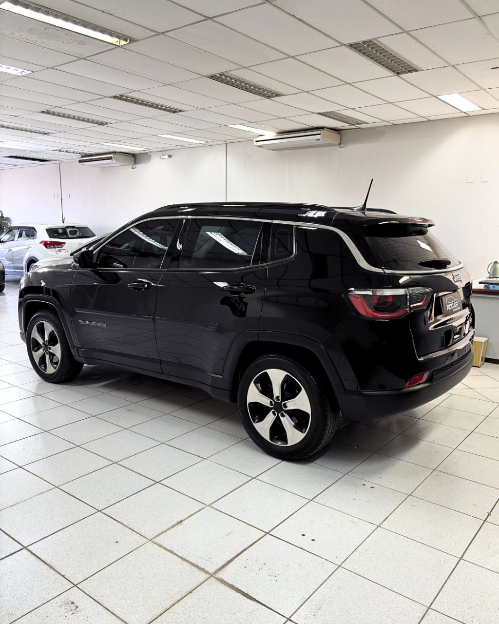 COMPASS LONGITUDE 2.0 4x2 Flex 16V Aut. — foto 4