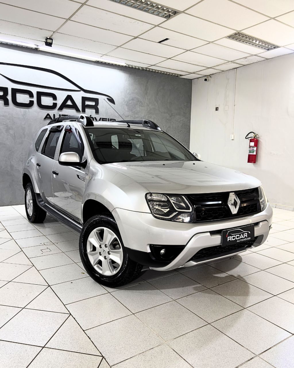 DUSTER Expression 1.6 Hi-Flex 16V Mec. — foto 1