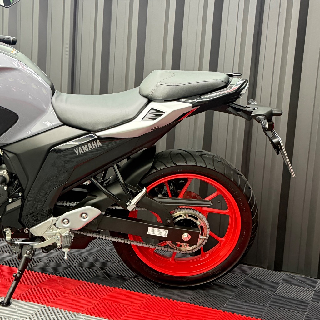 FZ25 250 FAZER CONNECTED — foto 8