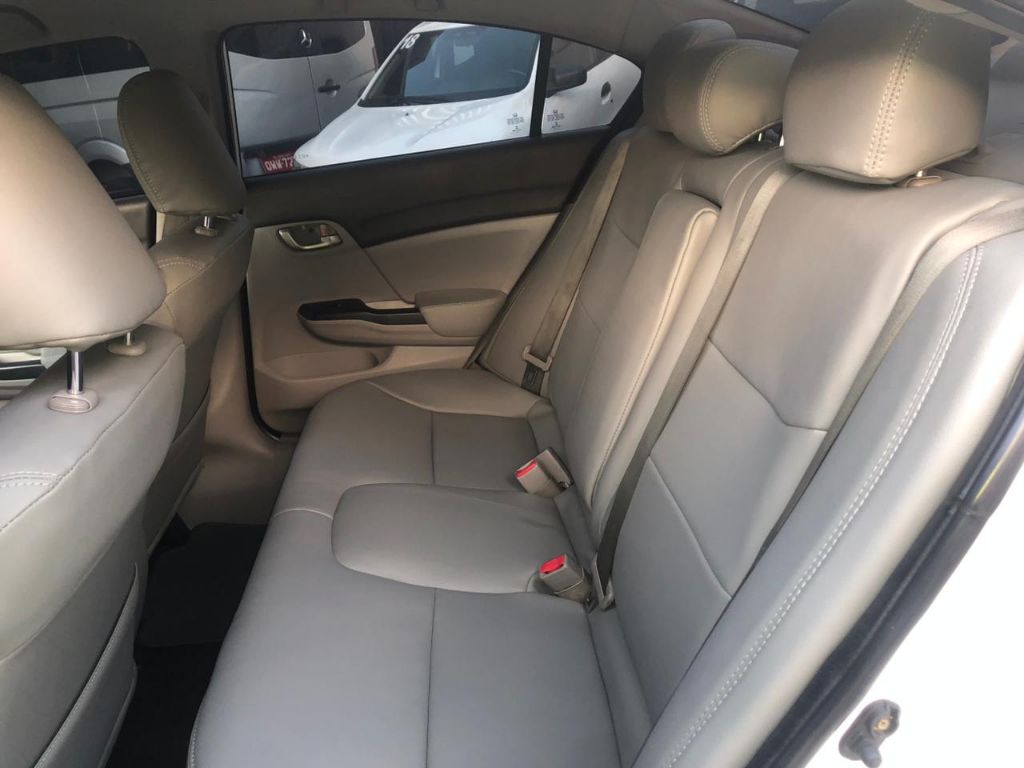 Civic Sedan LXS 1.8/1.8 Flex 16V Aut. 4p — foto 11