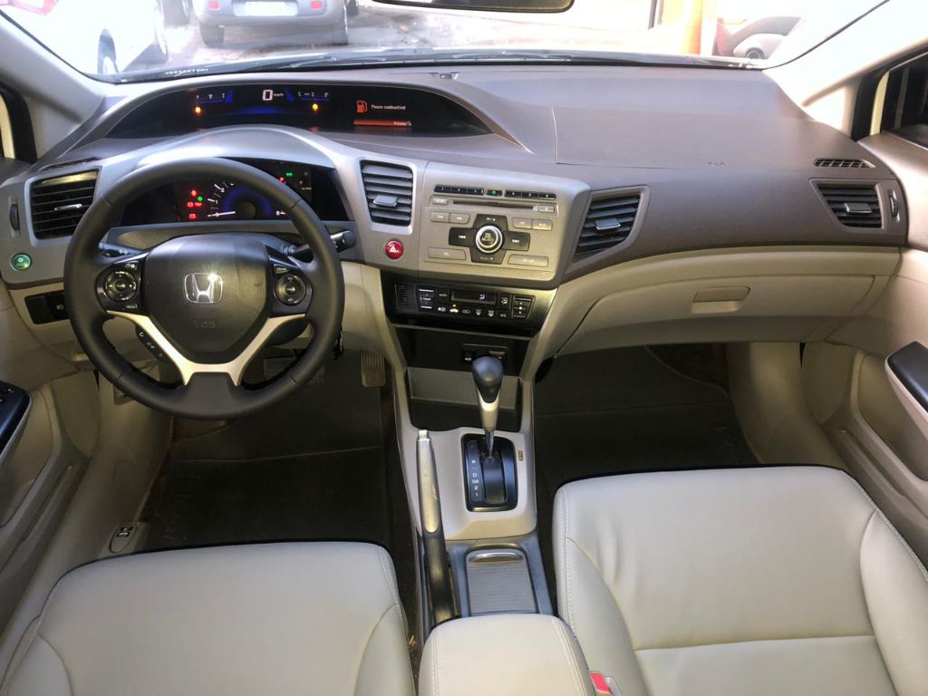 Civic Sedan LXS 1.8/1.8 Flex 16V Aut. 4p — foto 9