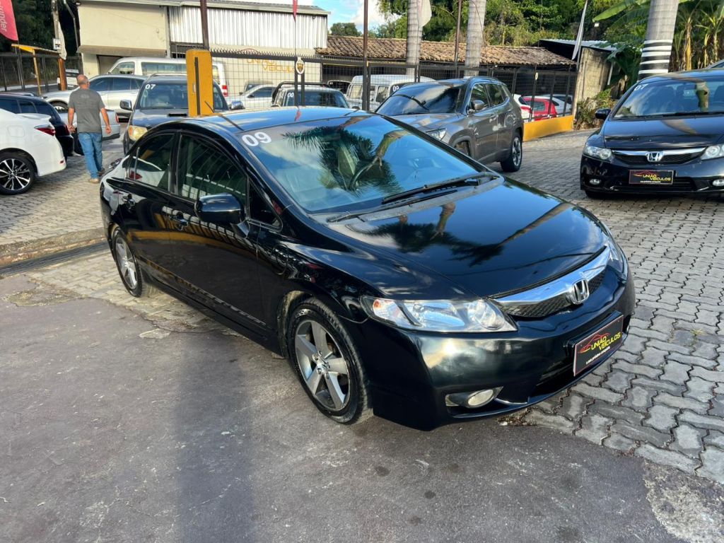 Civic Sedan LXS 1.8/1.8 Flex 16V Aut. 4p — foto 1