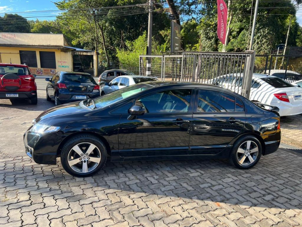Civic Sedan LXS 1.8/1.8 Flex 16V Aut. 4p — foto 4