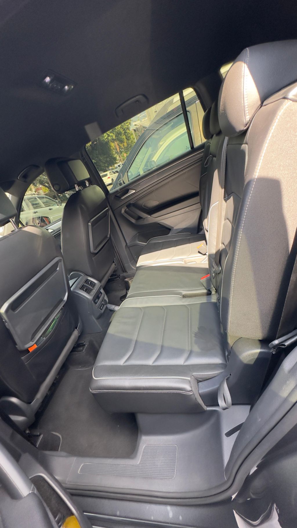 VW TIGUAN ALLSPAC R-LINE — foto 10