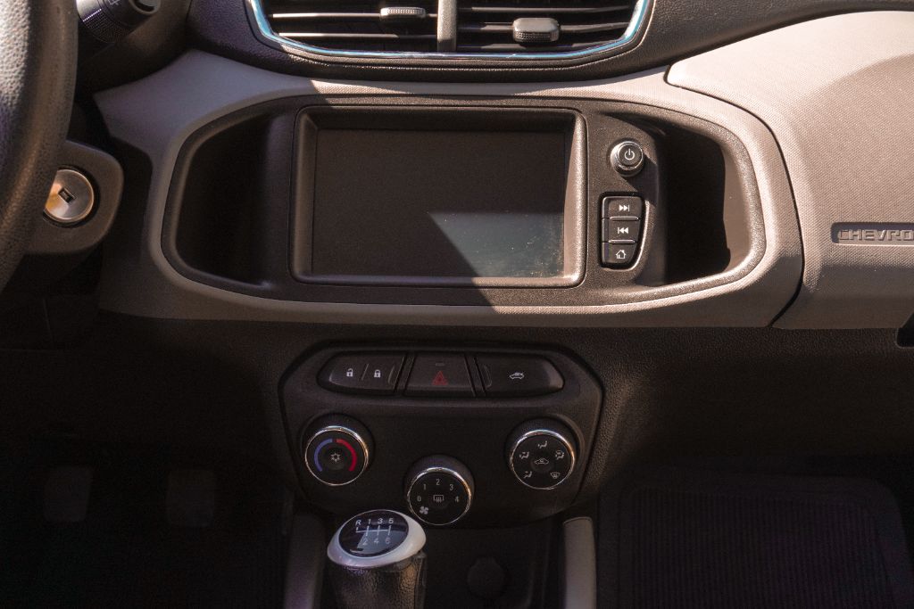 ONIX HATCH LT 1.4 8V FlexPower 5p Mec. — foto 6