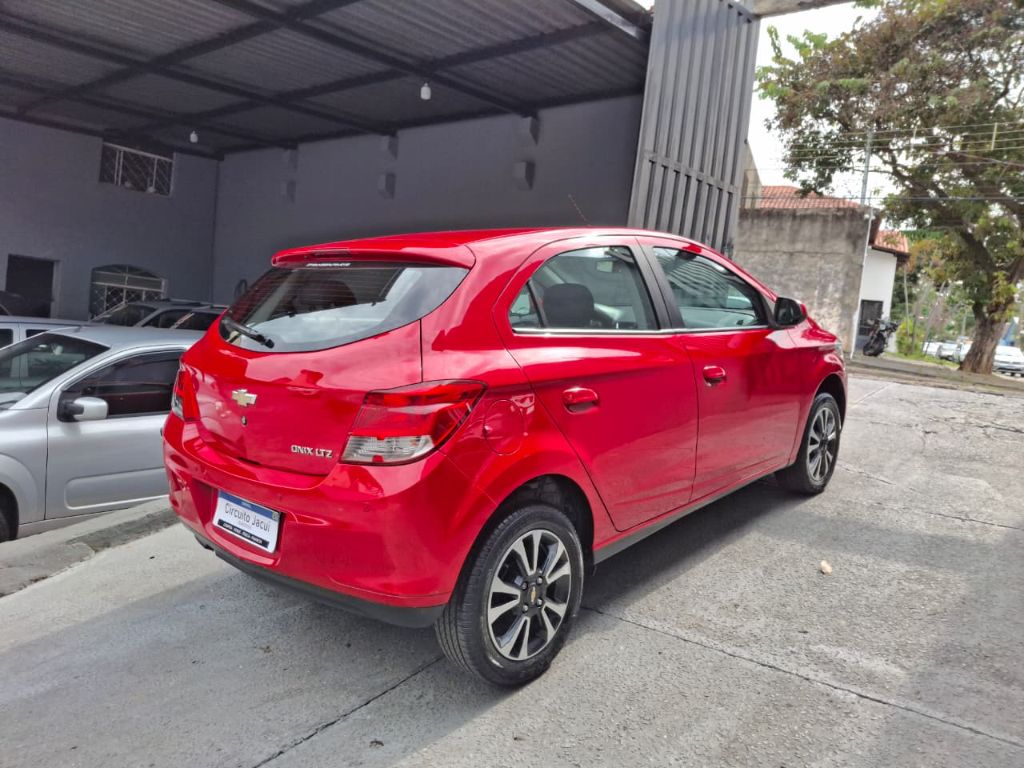 ONIX HATCH LTZ 1.4 8V Aut. — foto 6