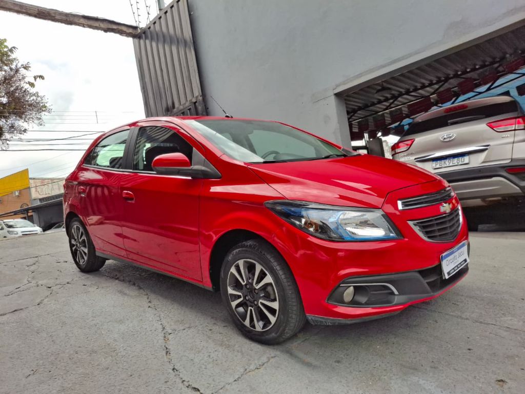 ONIX HATCH LTZ 1.4 8V Aut. — foto 13