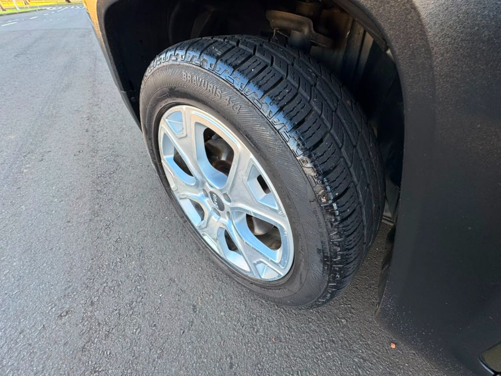 Renegade Limited 1.8 4x2 Flex 16V Aut. — foto 11