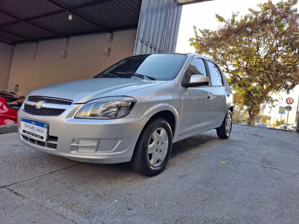 Celta LT 1.0 8V Flex — foto 1