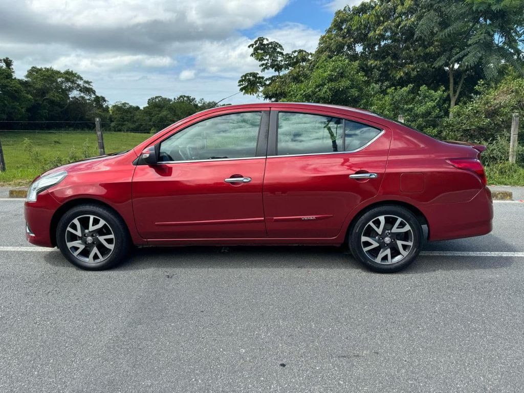 VERSA UNIQUE 1.6 16V FlexStart 4p Aut. — foto 8