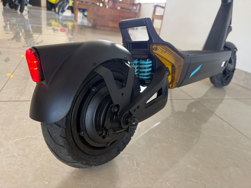 ATOMI PATINETE L10 AZUL AUTOPROPELIDO ELÉTRICO EQUIPADO COM MOTOR  800W   /001 — foto 4