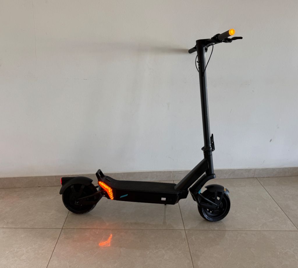 ATOMI PATINETE L10 AZUL AUTOPROPELIDO ELÉTRICO EQUIPADO COM MOTOR  800W   /002 — foto 1