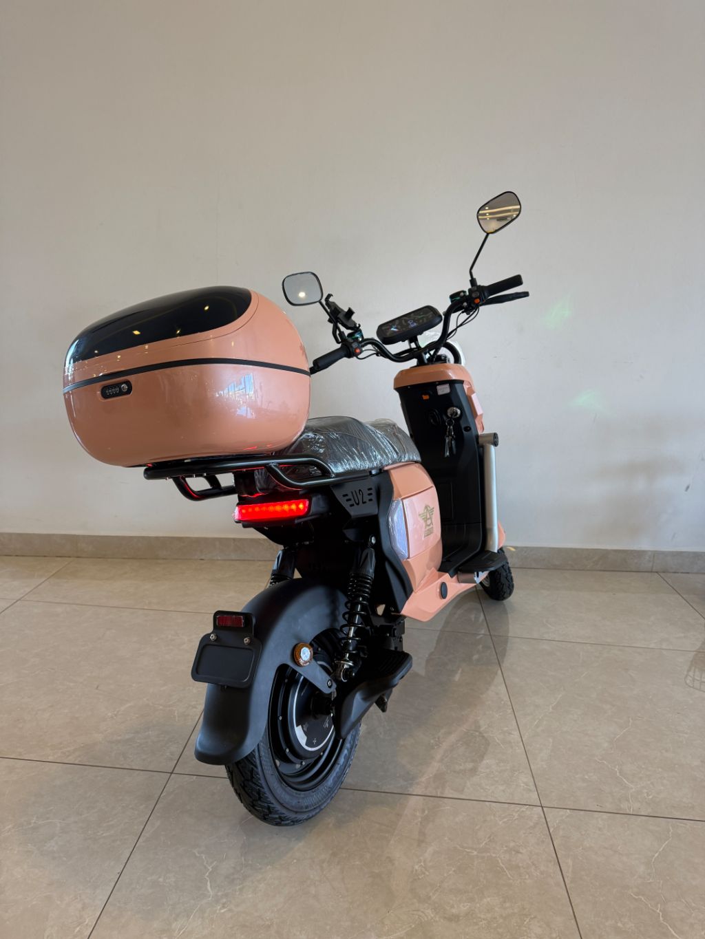 AG08/ U2 Autopropelido elétrico com motor 1000w velocidade maxima de 32km — foto 5