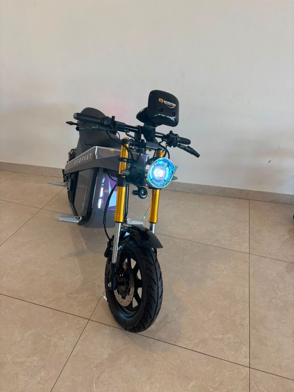 X10 / Auto propelido elétrico equipado com motor elétrico de 1000w VELOCIDADE MAXIMA 32KM. — foto 3