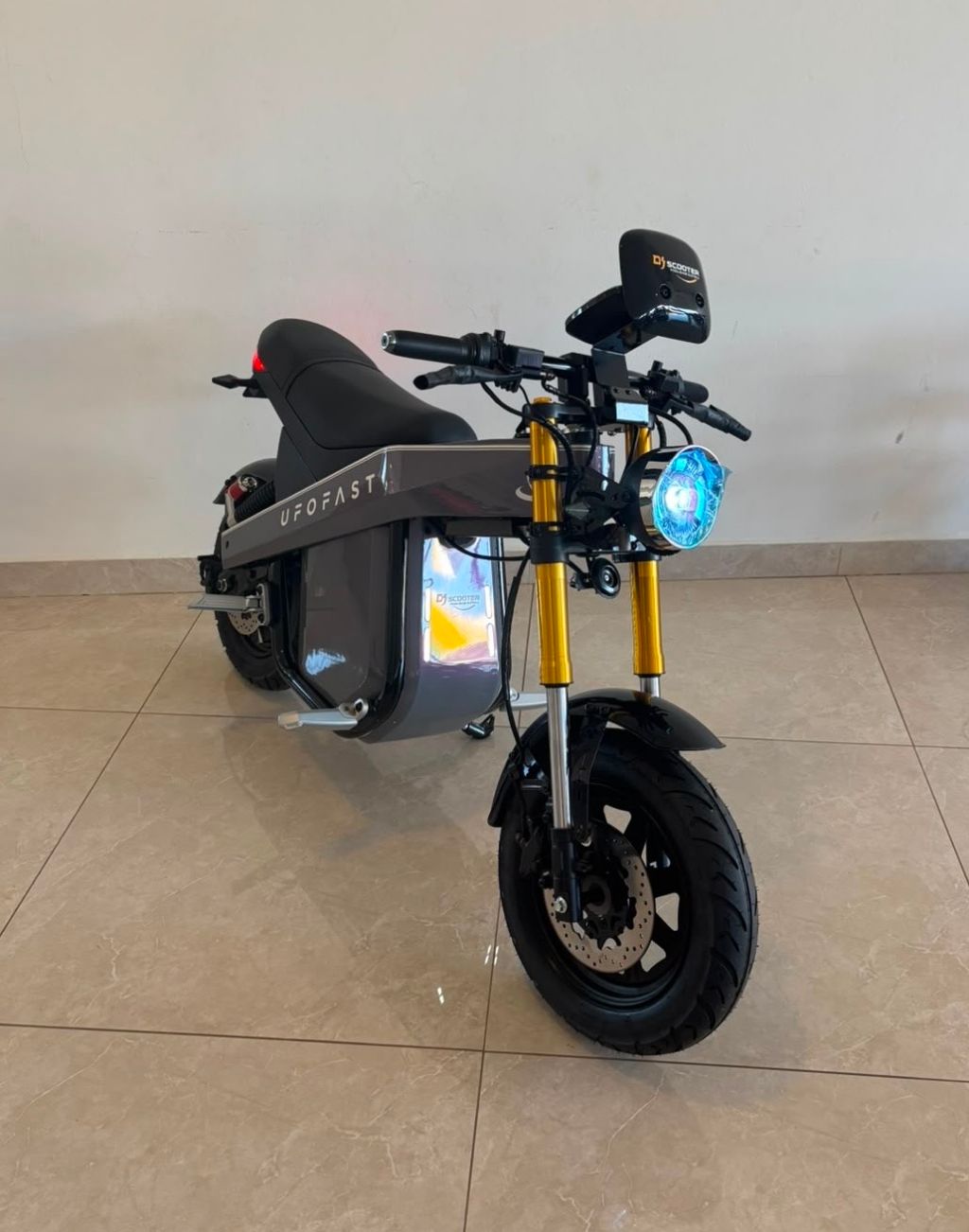 X10 / Auto propelido elétrico equipado com motor elétrico de 1000w VELOCIDADE MAXIMA 32KM. — foto 1