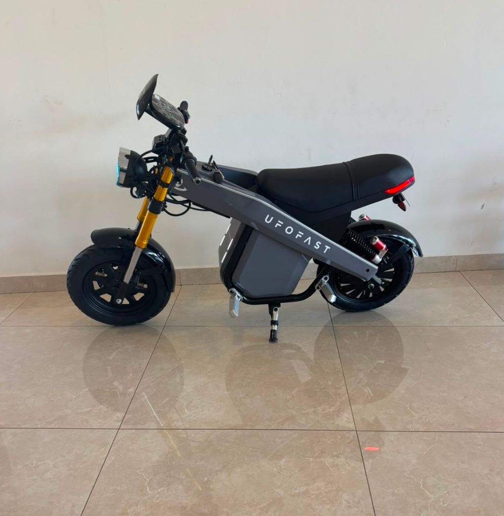 X10 / Auto propelido elétrico equipado com motor elétrico de 1000w VELOCIDADE MAXIMA 32KM. — foto 2