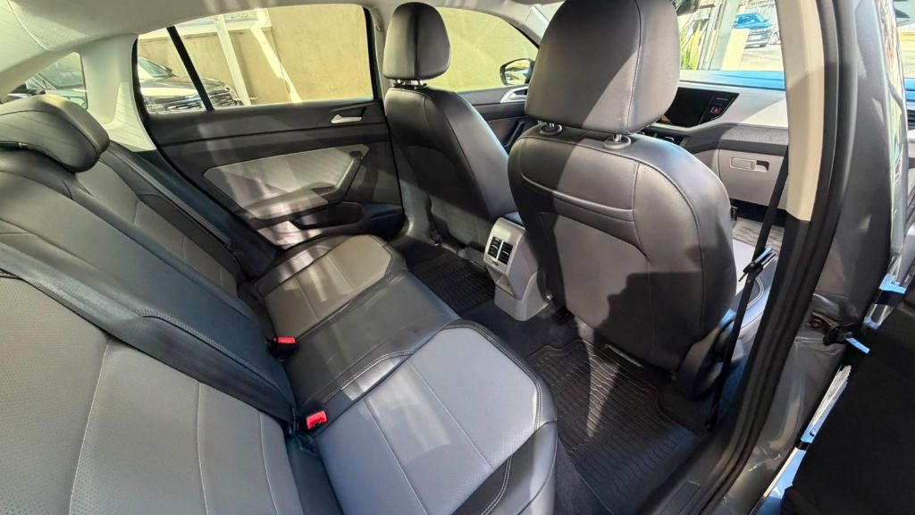 VIRTUS Highline 200 TSI 1.0 Flex 12V Aut — foto 6