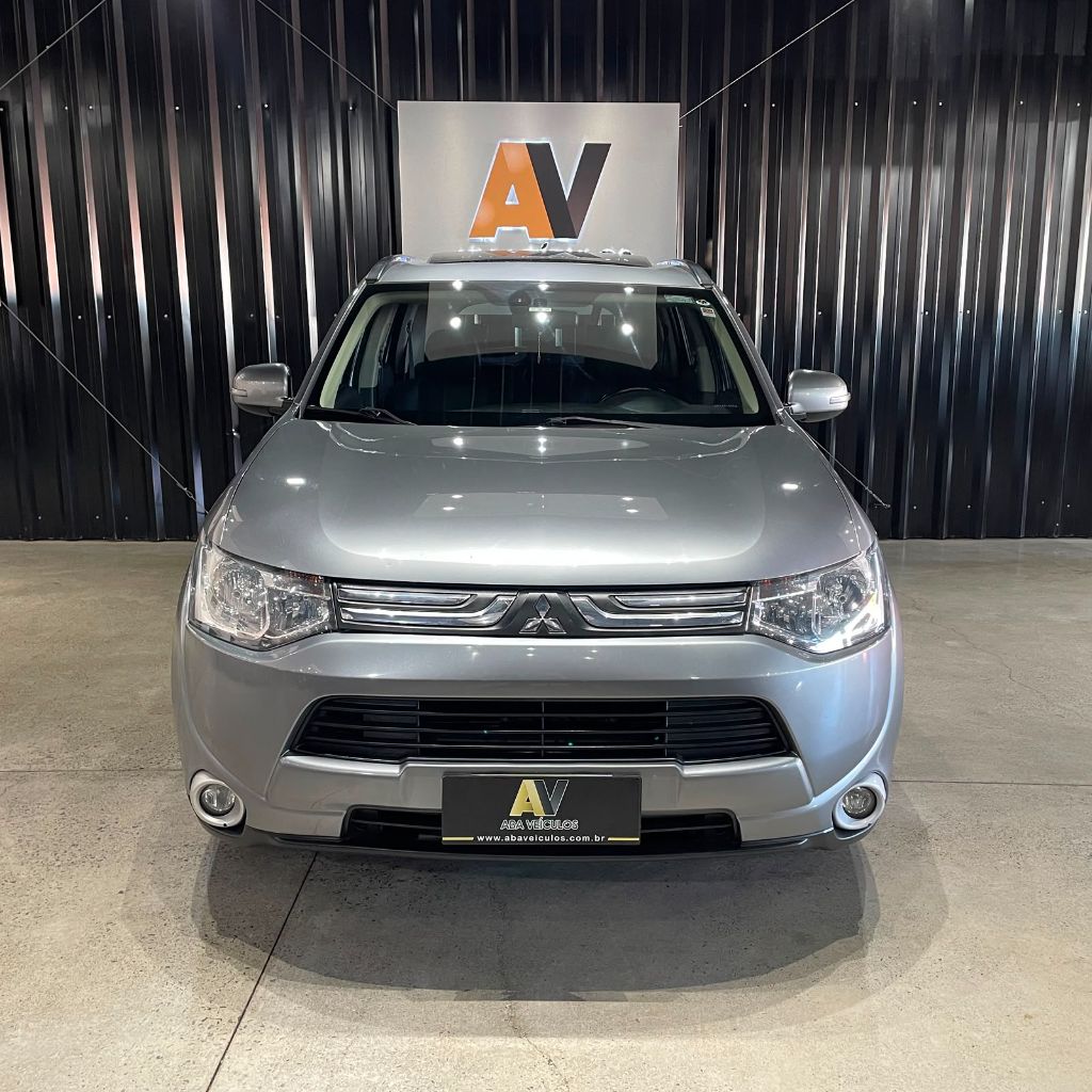 OUTLANDER 2.0 16V 160cv Aut. — foto 3