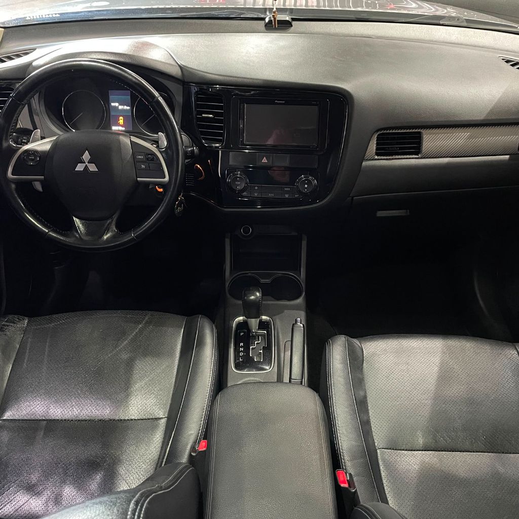 OUTLANDER 2.0 16V 160cv Aut. — foto 10