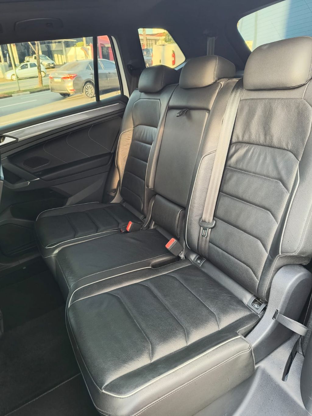TIGUAN Allspac R-Line 350 TSI 2.0 4x4 — foto 7