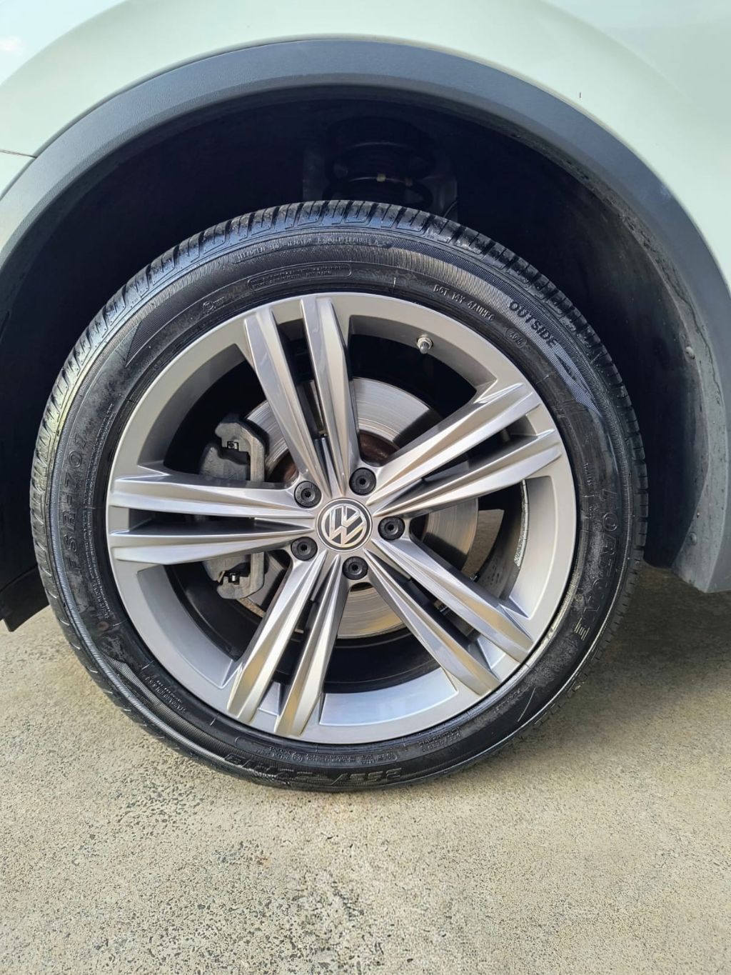 TIGUAN Allspac R-Line 350 TSI 2.0 4x4 — foto 10