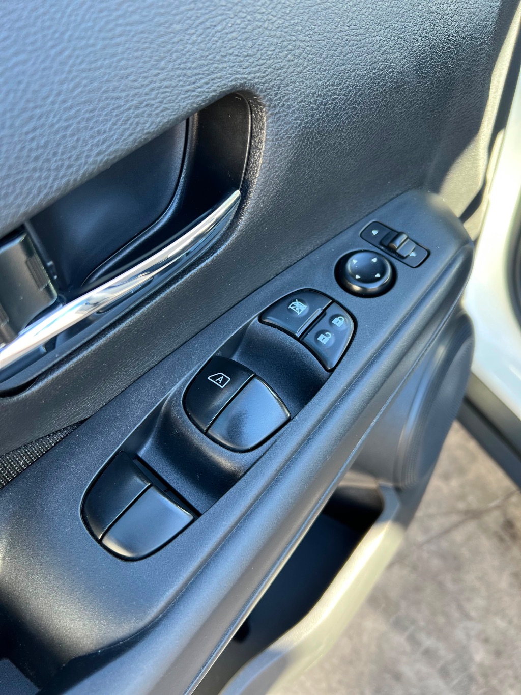 KICKS Sense 1.6 16V Flex Aut. — foto 21