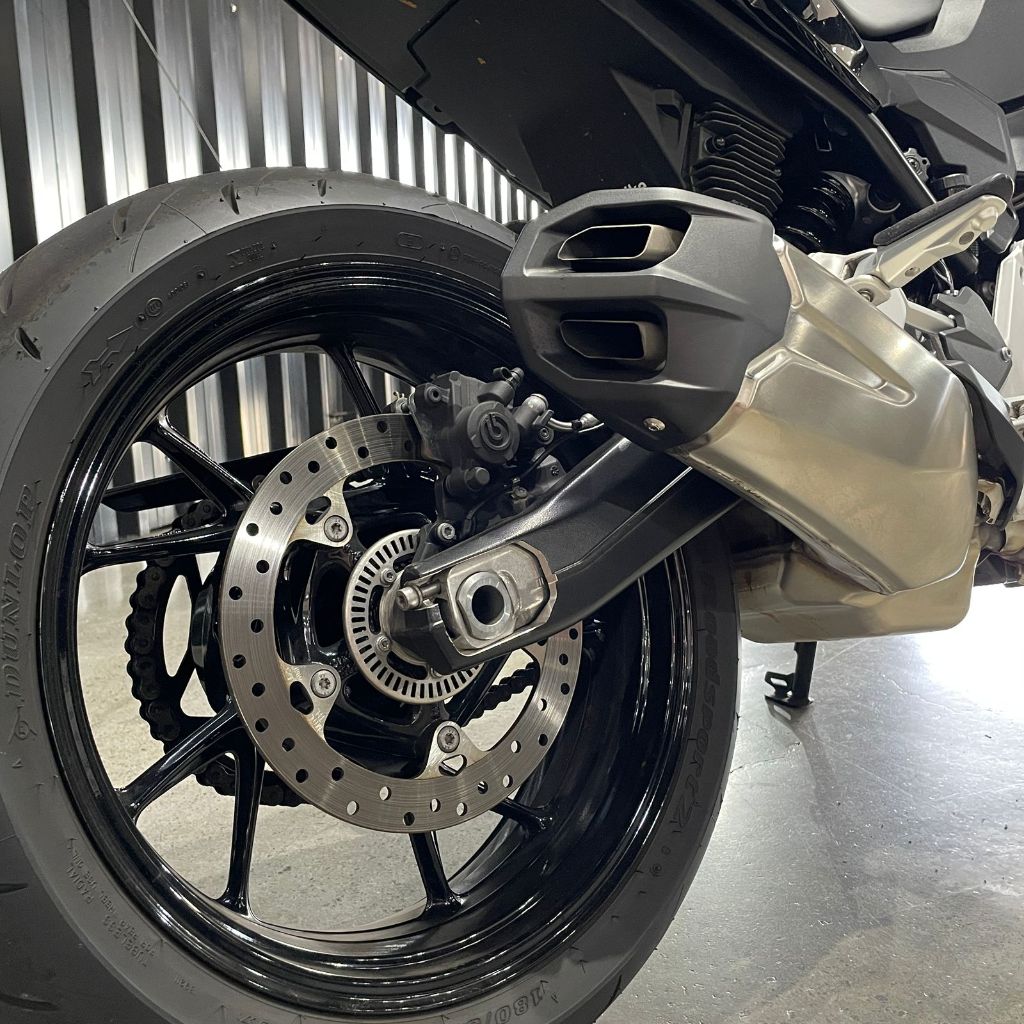 F 900 R Sport Plus — foto 6