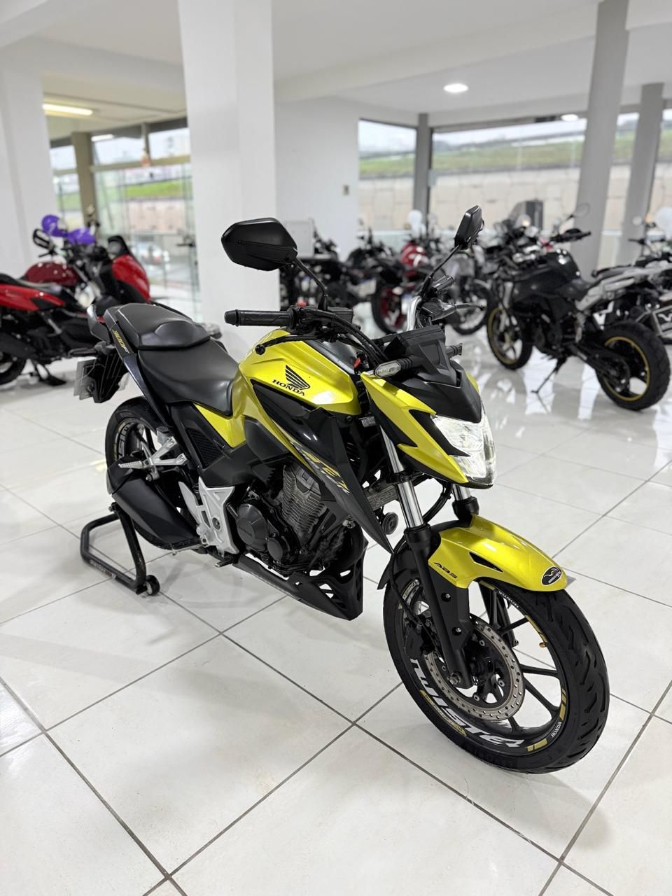 CB 300F Twister Flex — foto 1