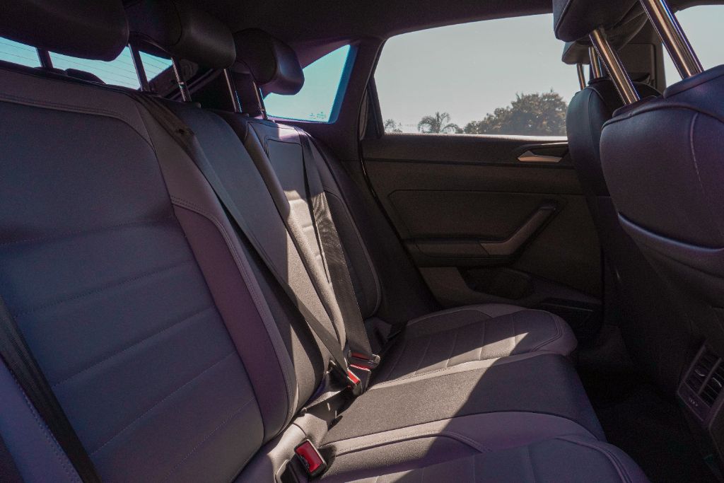 Nivus Highline 1.0 200 TSI Flex Aut. — foto 9