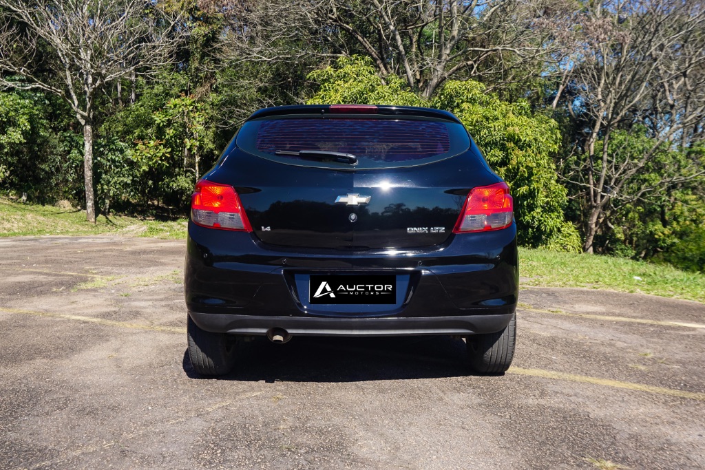 ONIX HATCH LTZ 1.4 8V FlexPower 5p Mec. — foto 5