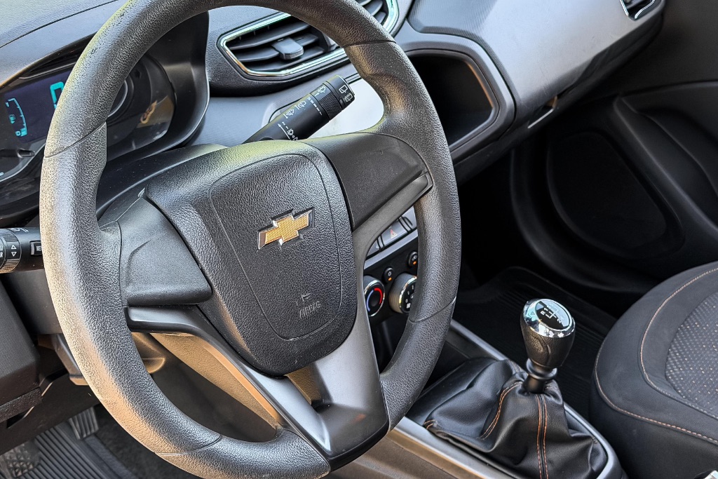 ONIX HATCH LTZ 1.4 8V FlexPower 5p Mec. — foto 13