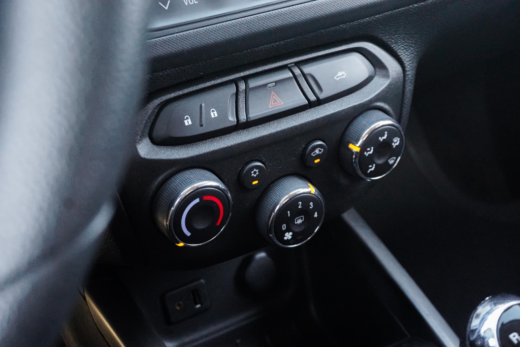 ONIX HATCH LTZ 1.4 8V FlexPower 5p Mec. — foto 15