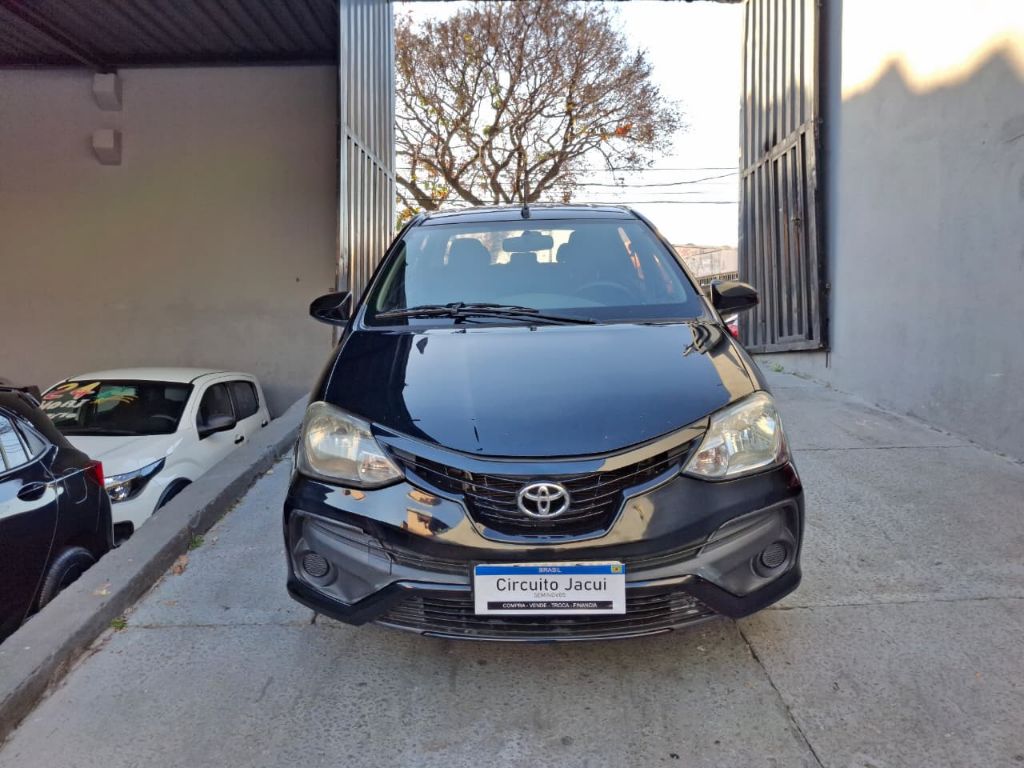 ETIOS X Sedan 1.5 flex manual — foto 2