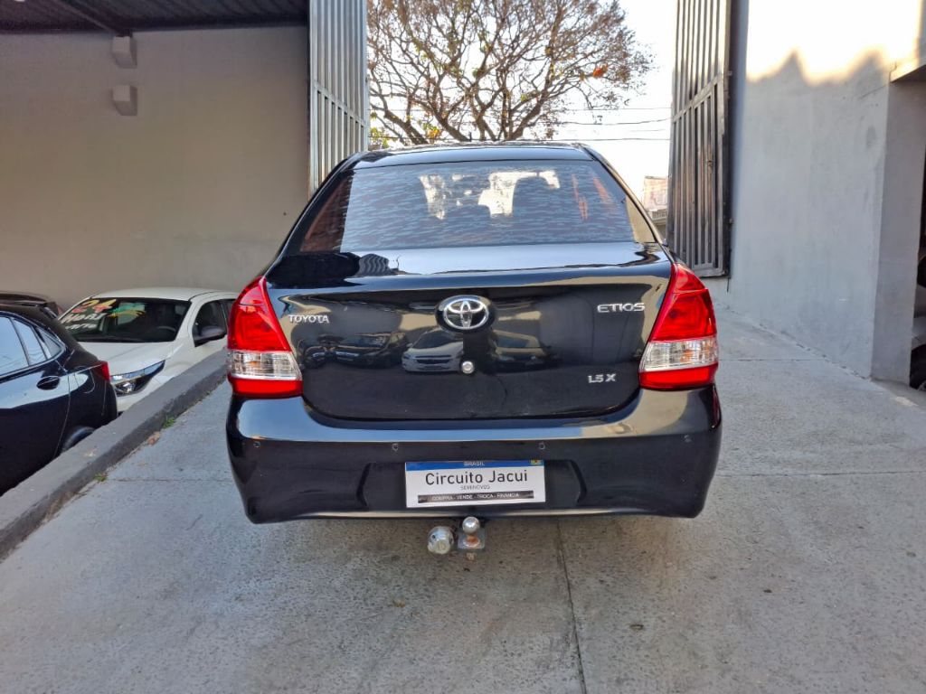 ETIOS X Sedan 1.5 flex manual — foto 16