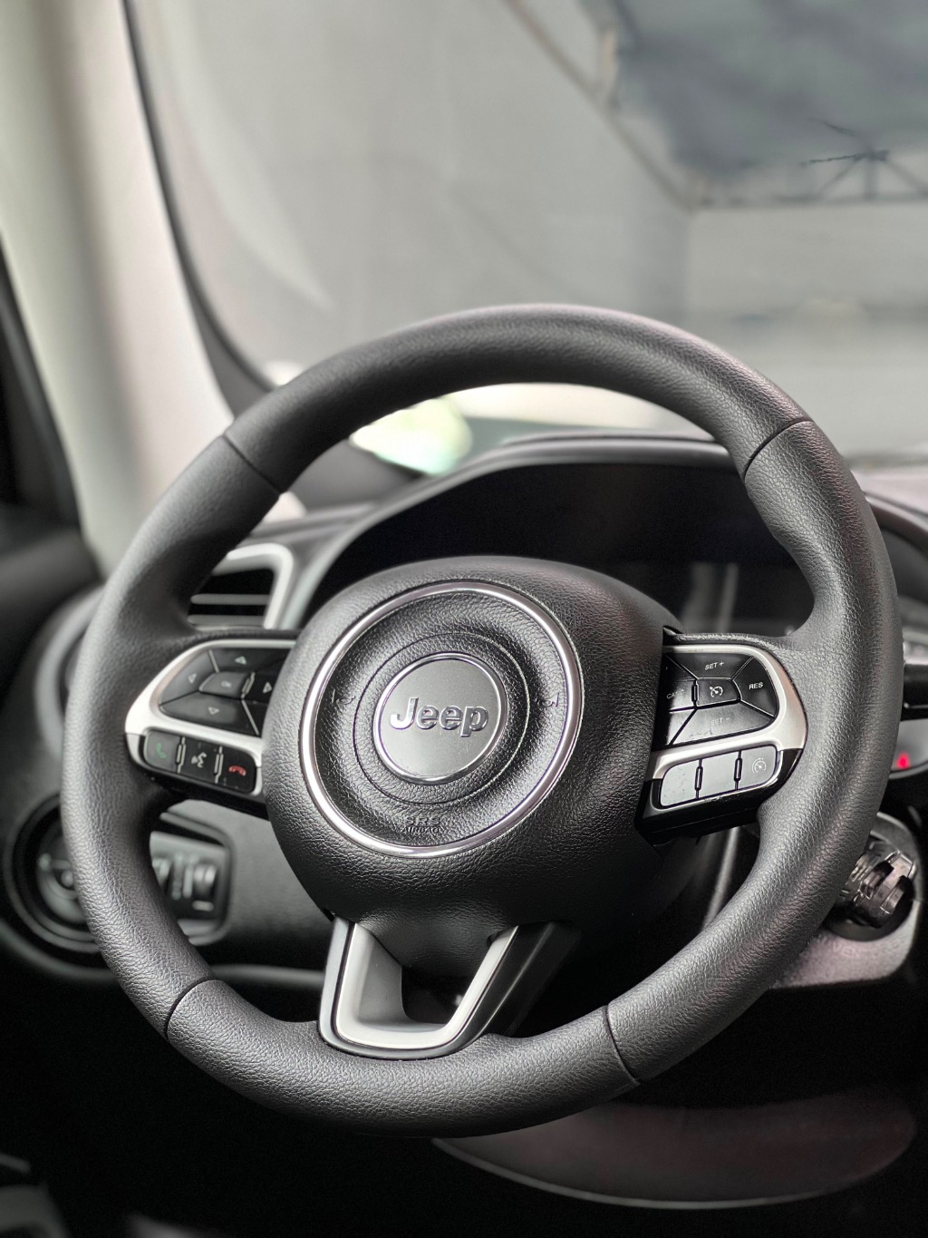Renegade Sport 1.8 4x2 Flex 16V Aut. — foto 16