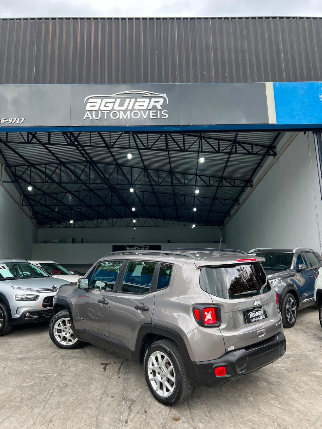 Renegade Sport 1.8 4x2 Flex 16V Aut. — foto 10