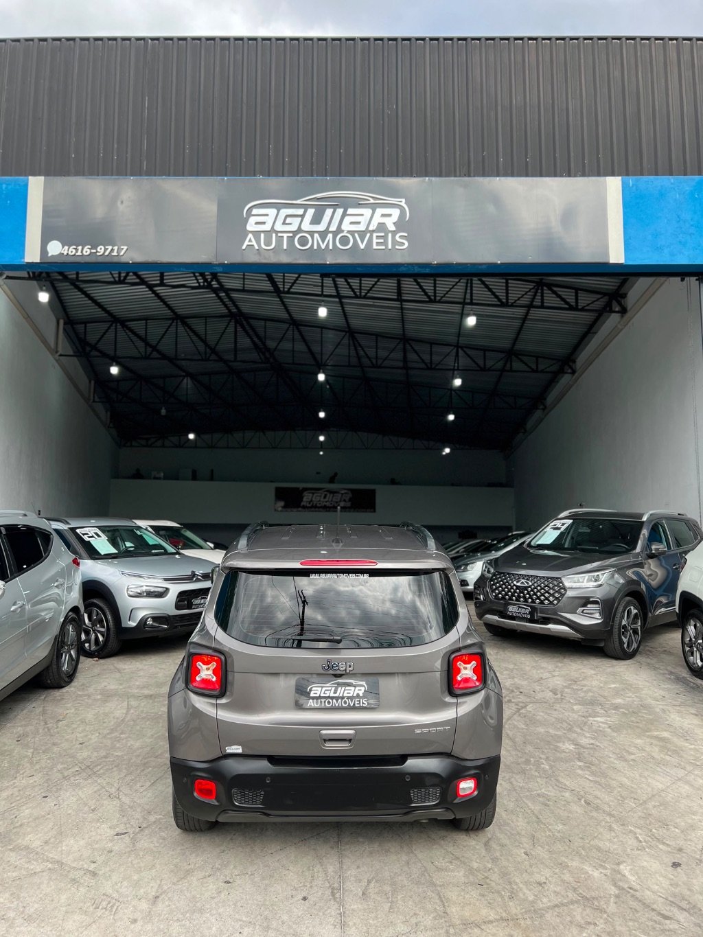 Renegade Sport 1.8 4x2 Flex 16V Aut. — foto 9