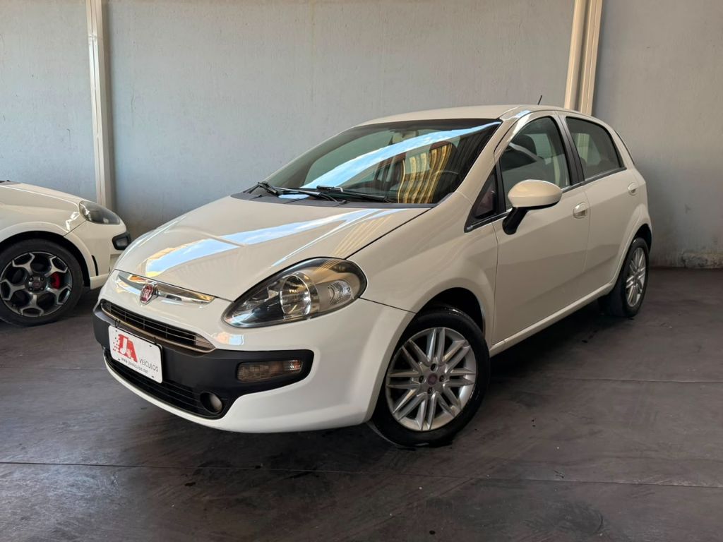 Punto ESSENCE 1.6 Flex 16V 5p — foto 1