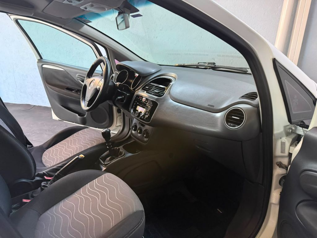 Punto ESSENCE 1.6 Flex 16V 5p — foto 14