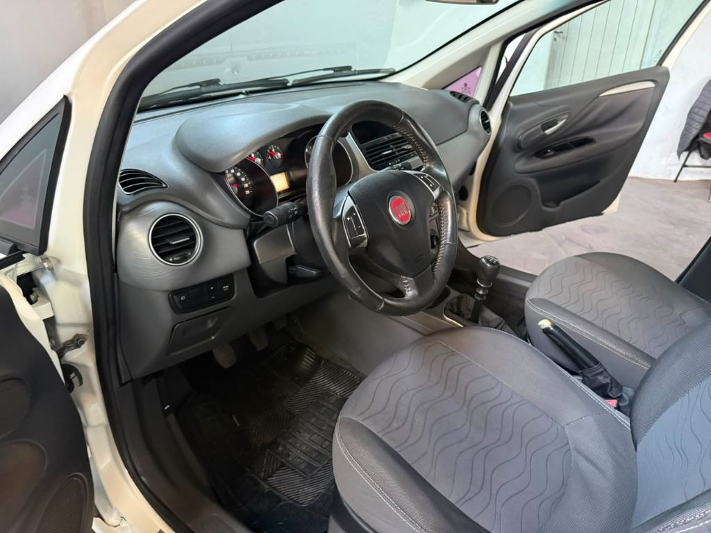 Punto ESSENCE 1.6 Flex 16V 5p — foto 4