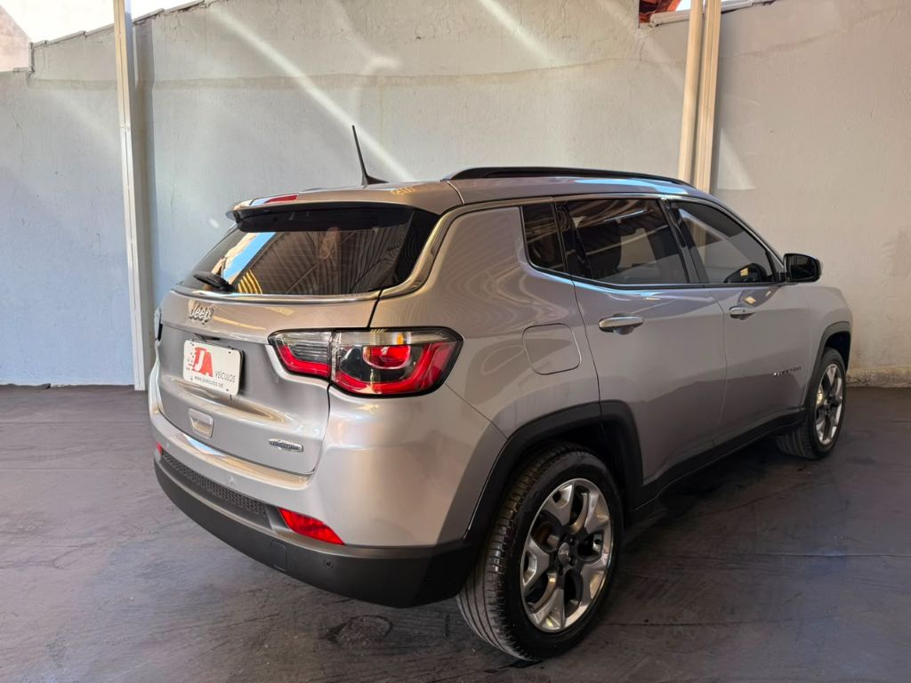 COMPASS LONGITUDE 2.0 4x2 Flex 16V Aut. — foto 4