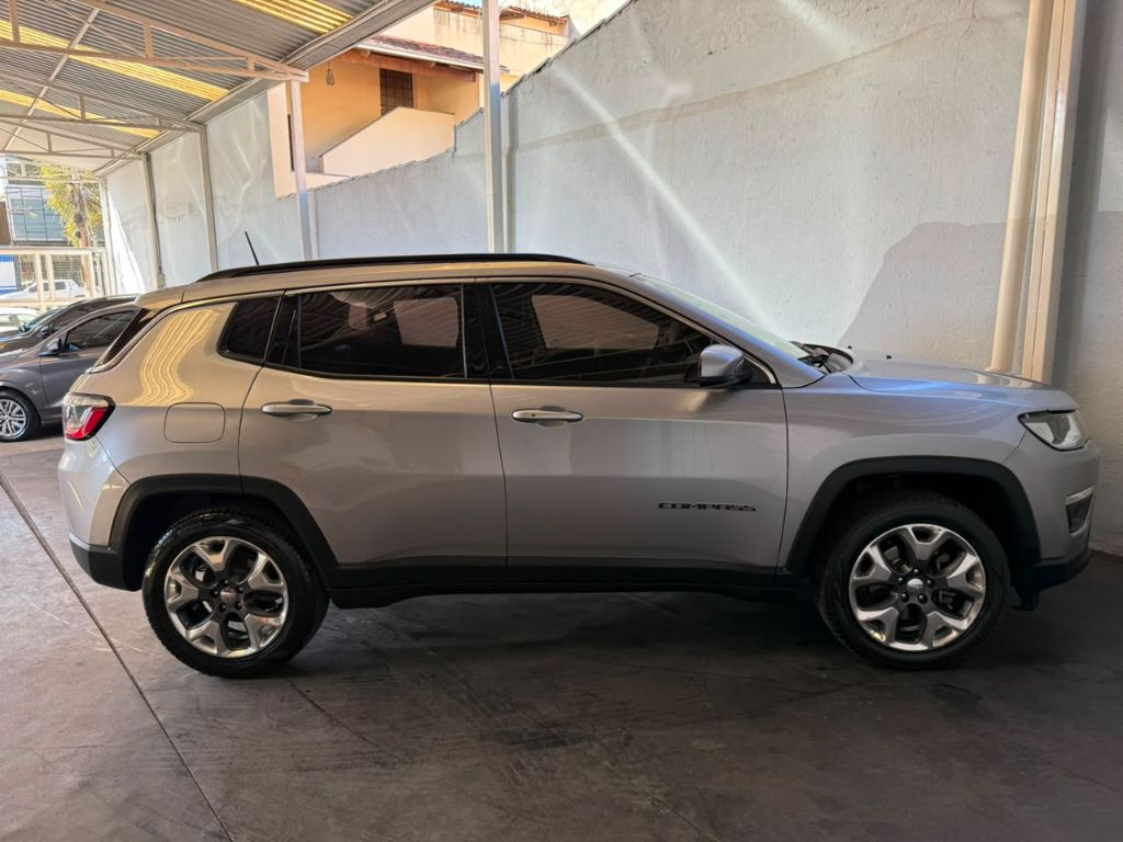 COMPASS LONGITUDE 2.0 4x2 Flex 16V Aut. — foto 8