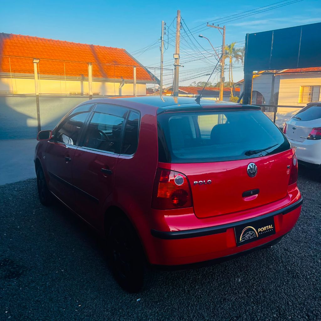 Polo 1.6 Mi/ S.Ouro 1.6Mi 101cv 8V 5p — foto 2