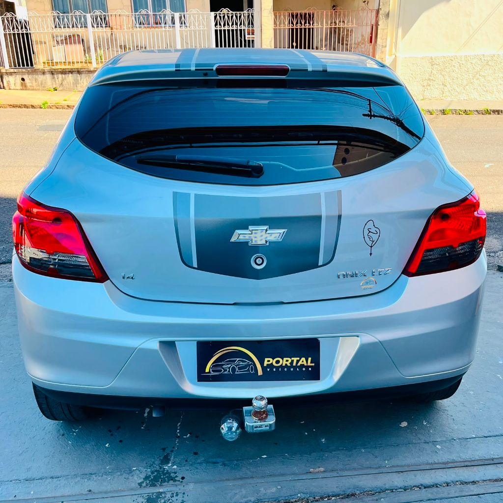 ONIX HATCH LTZ 1.4 8V FlexPower 5p Mec. — foto 5