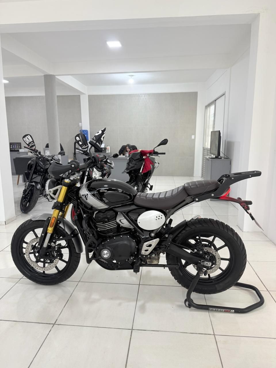 SCRAMBLER 400 X — foto 10