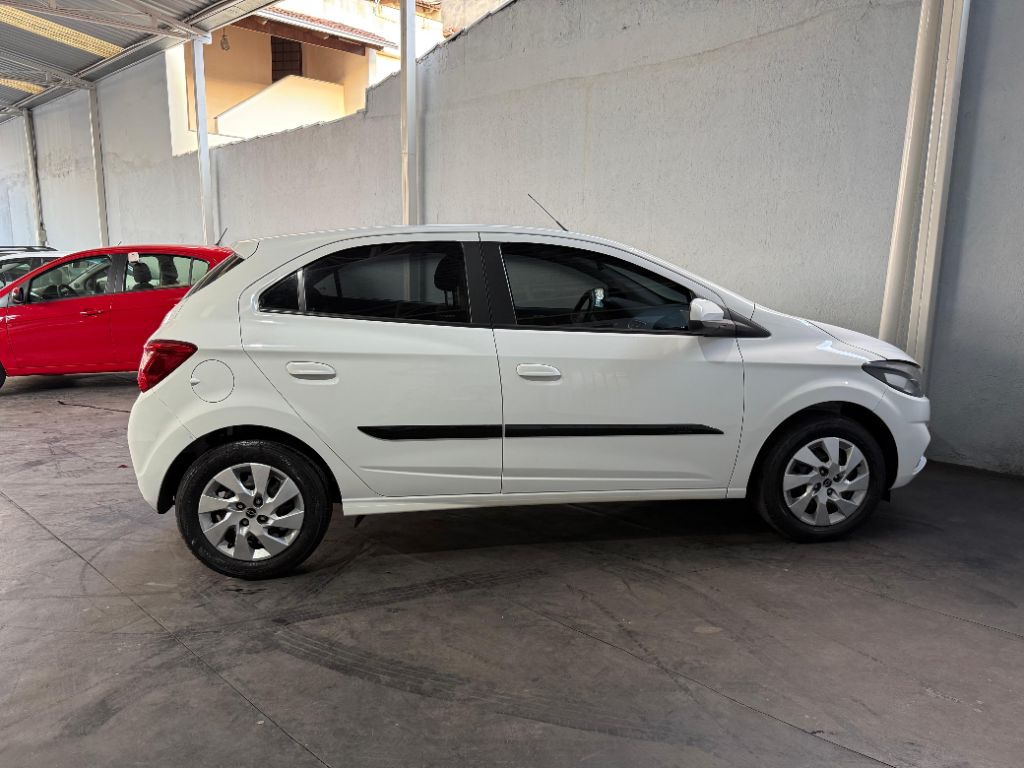 ONIX HATCH LT 1.4 8V FlexPower 5p Aut. — foto 12